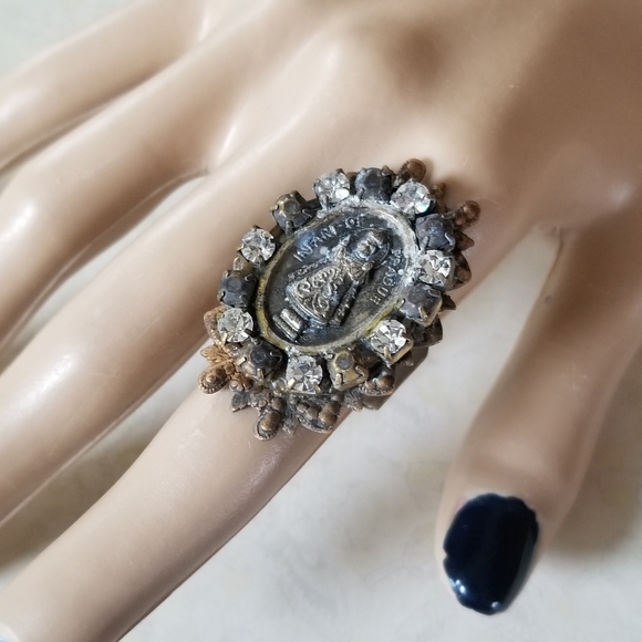 Hand Crafted Repurposed Vintage Infant of Prague Relic Medal Rhinestone Ring - Picture 11 of 16